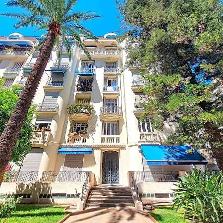 Apartment Nestor&jeeves - Standing Baquis - - Close Sea