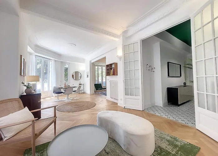 Nestor&jeeves - Standing Baquis - - Close Sea Apartamento